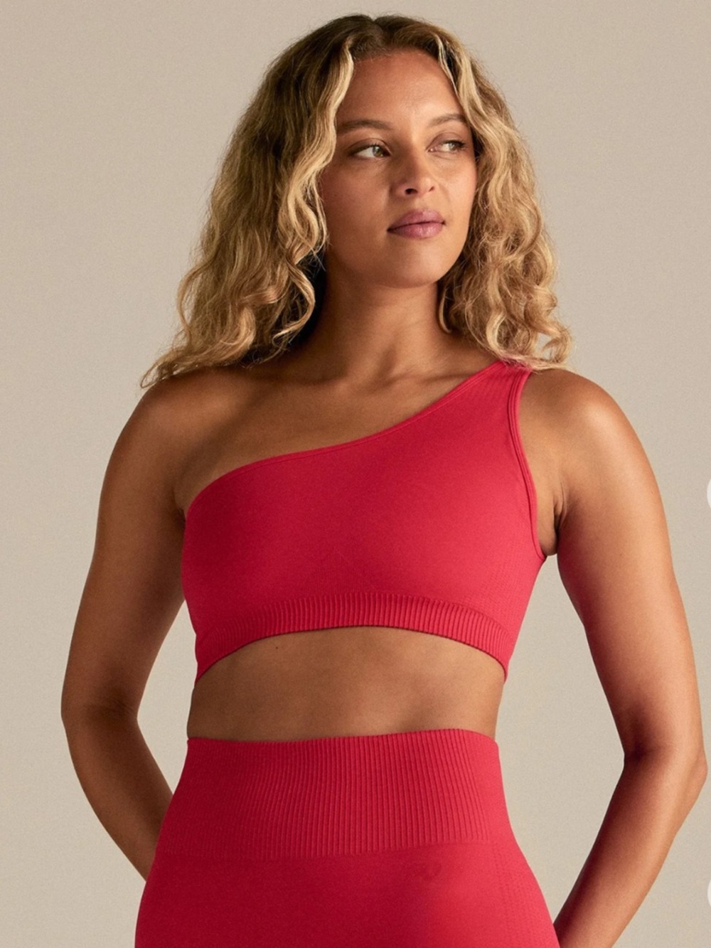 NWT Women’s Best Power Seamless One Shoulder Bra in Spicy Red Size Small